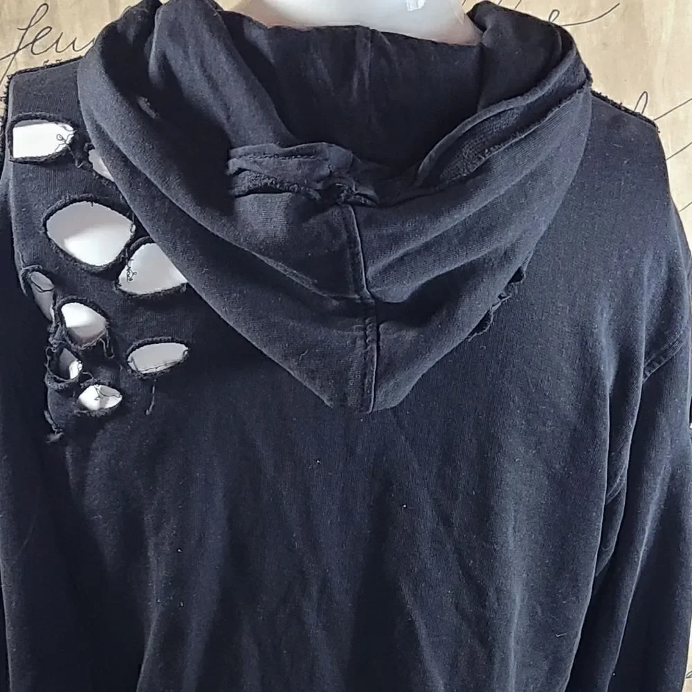 Distressed shirt - Picture 7 of 12